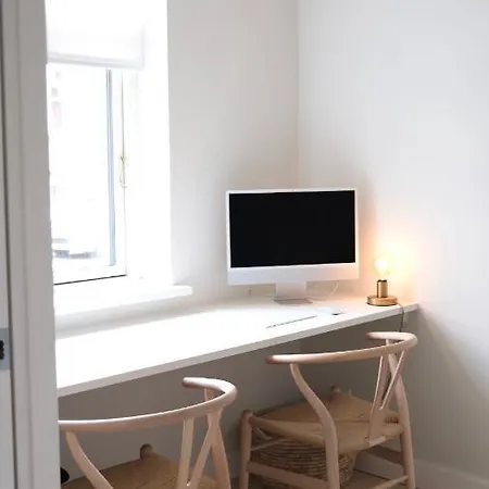 Light And Modern With Courtyard Lägenhet *